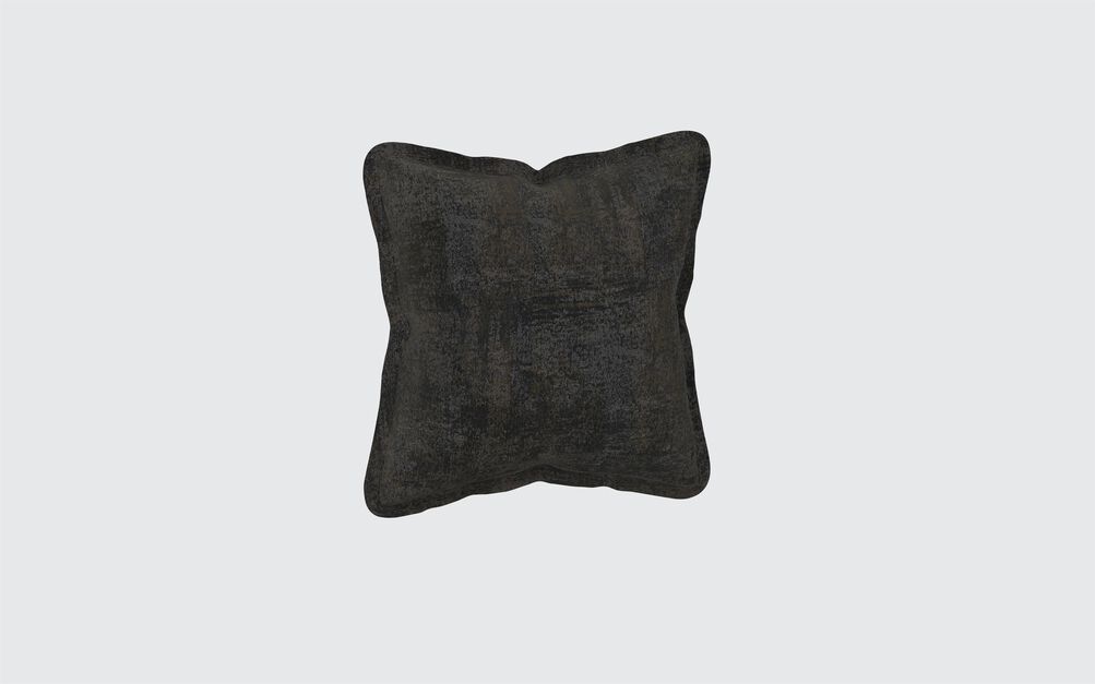 Susano 45 x 45 Cushion | Accessories | ScS