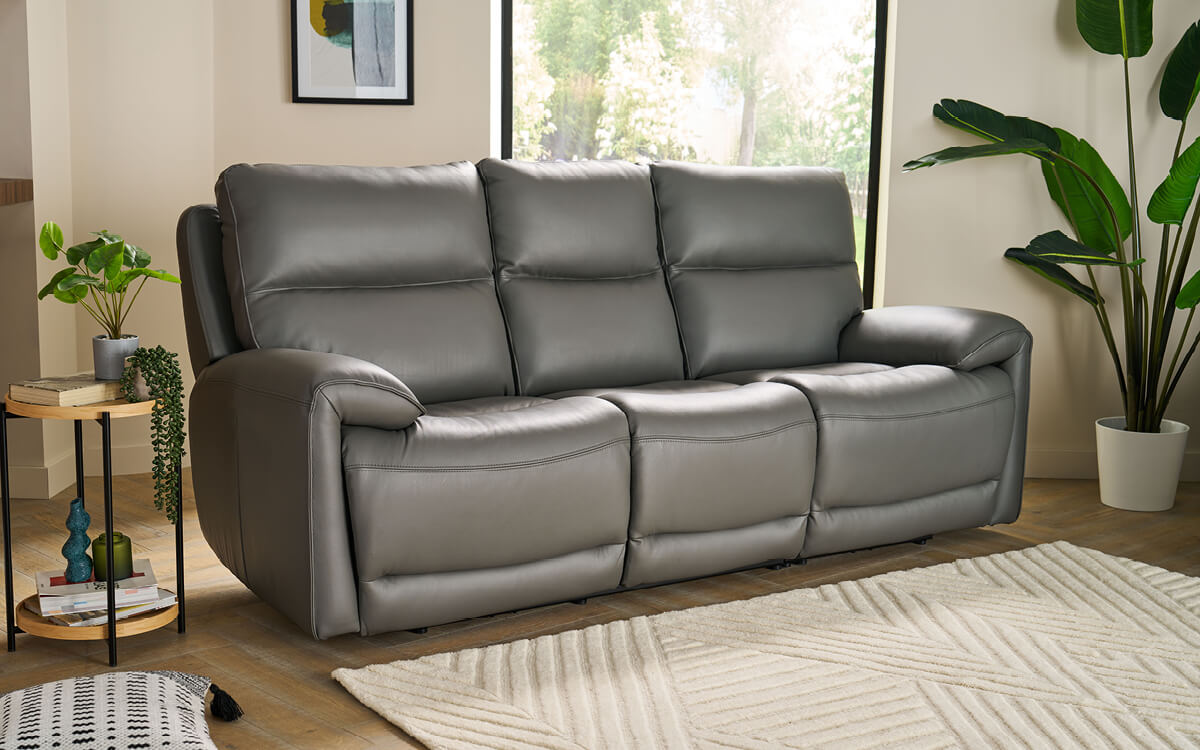 Recliner sofas